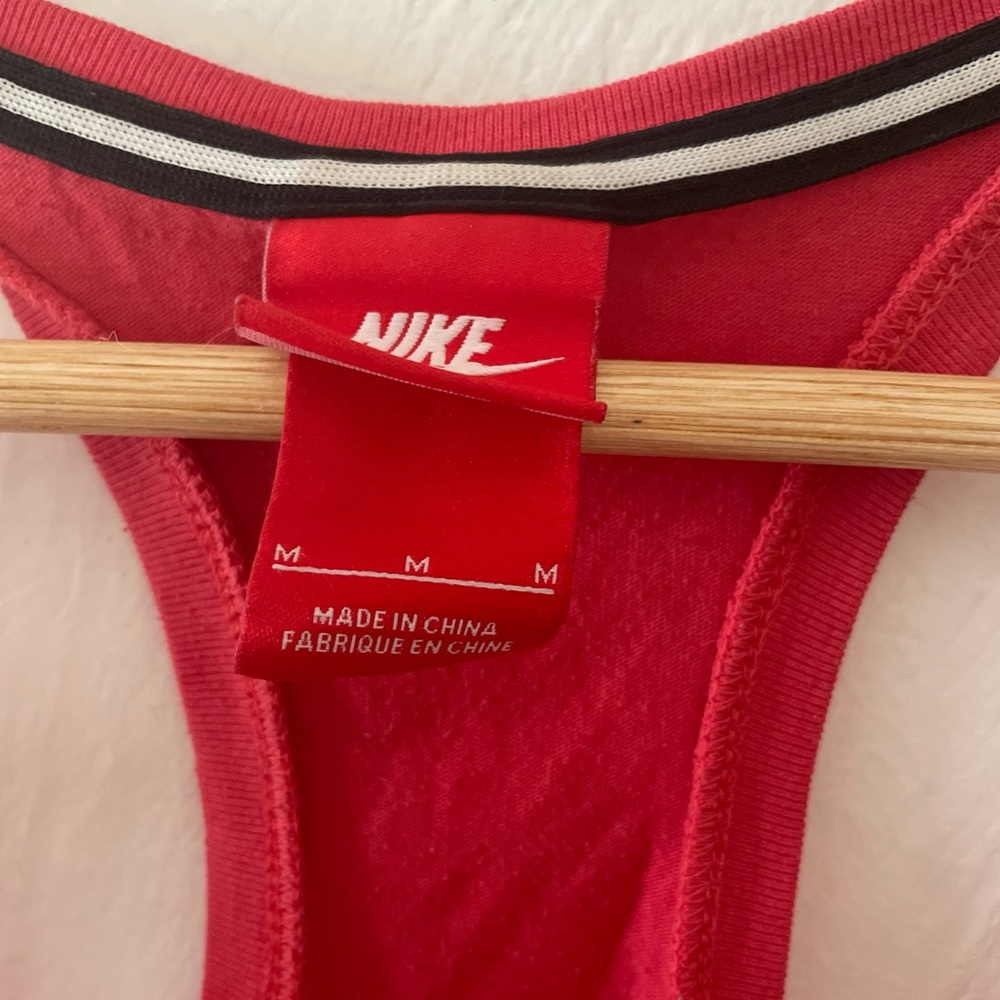 Nike Top - Picture 2 of 3